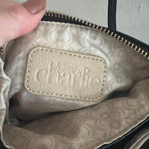 Black chevron clutch purse - Picture 4 of 10